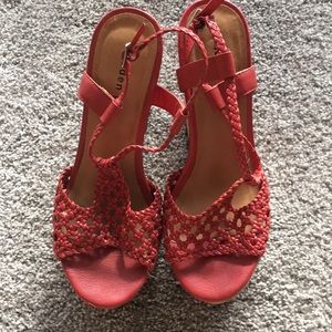 Platform wedges